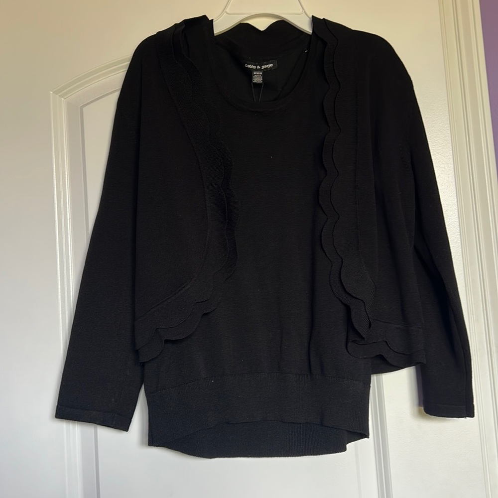 Women’s formal top with tank top and a sleeved sweater. Size M